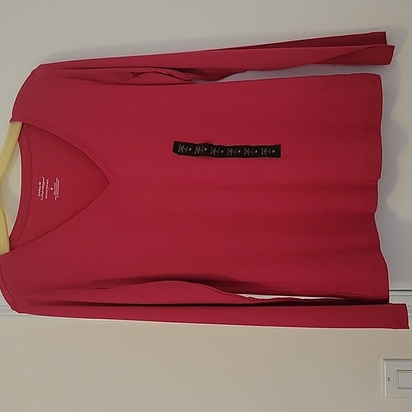 3 Banana Republic light weight t-shirts - Picture 11 of 16